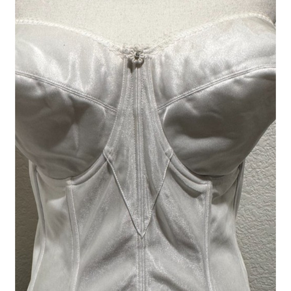 Dominique White Rachelle Satin Strapless Corset Bustier Bra Sz 40DD Item #8950 - Picture 2 of 10